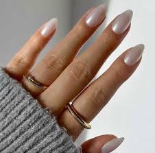 Nail Shapes: A Complete Guide to Choosing the Perfect Nail Style